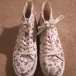 Converse White shoes flower pattern